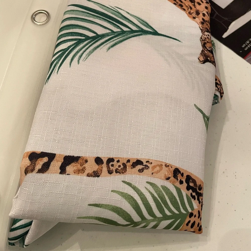 Leopard Shower Curtain set
